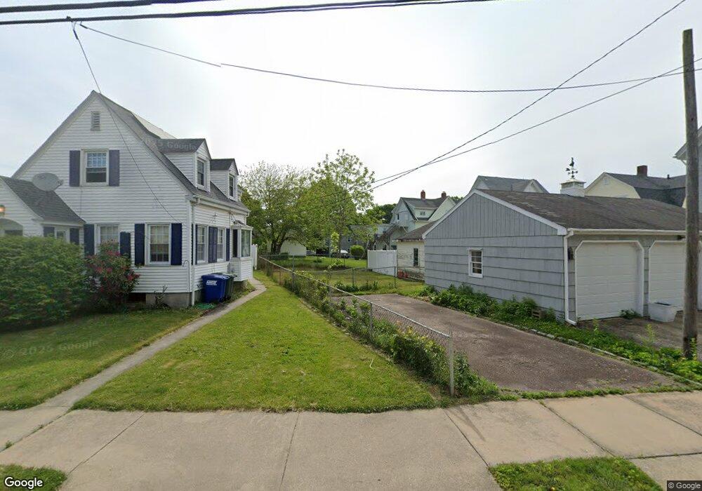 52 Washington St, Pawcatuck, CT 06379 - photo 1