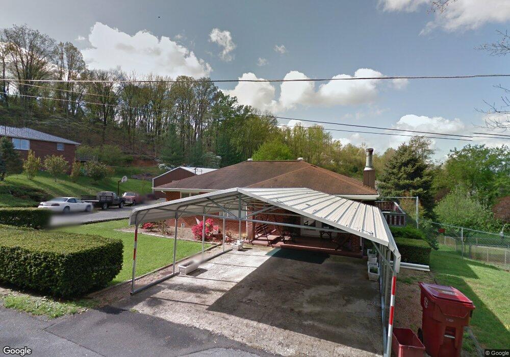 1106 Topeka St, Johnson City, TN 37601 - photo 1