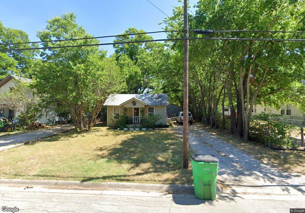 1324 Truelove St, Gainesville, TX 76240 - photo 1