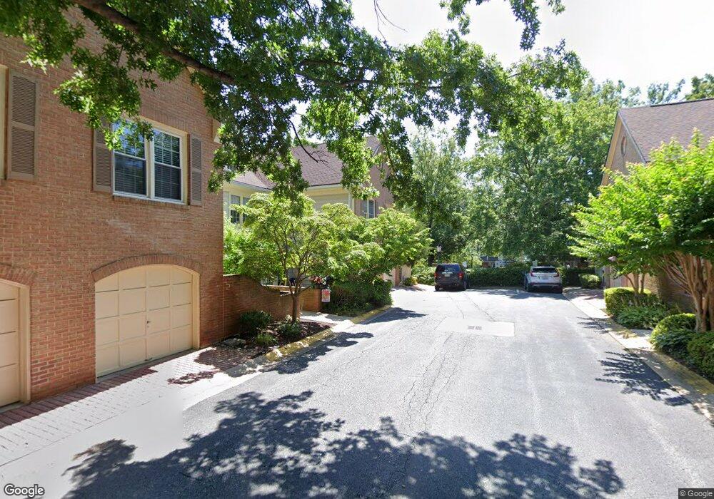 5723 Mayfair Manor Dr, Rockville, MD 20852 - photo 1