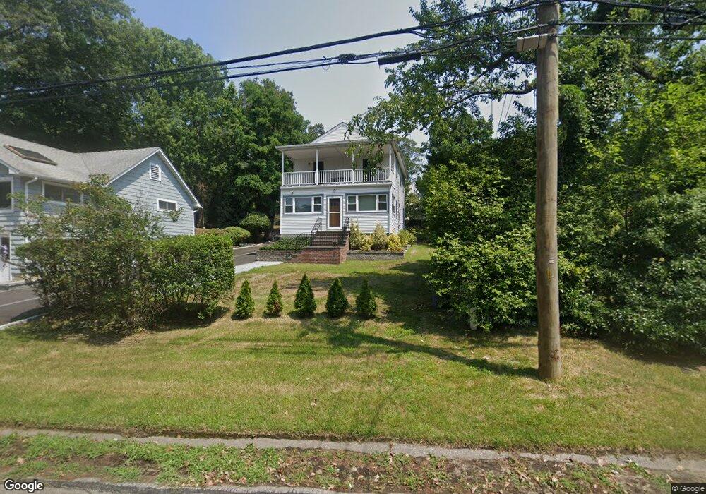 23 Hammond Rd, Glen Cove, NY 11542 - photo 1