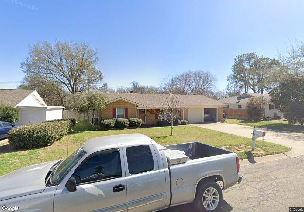 1211 Crestwood Dr, Cleburne, TX 76033 - photo 1