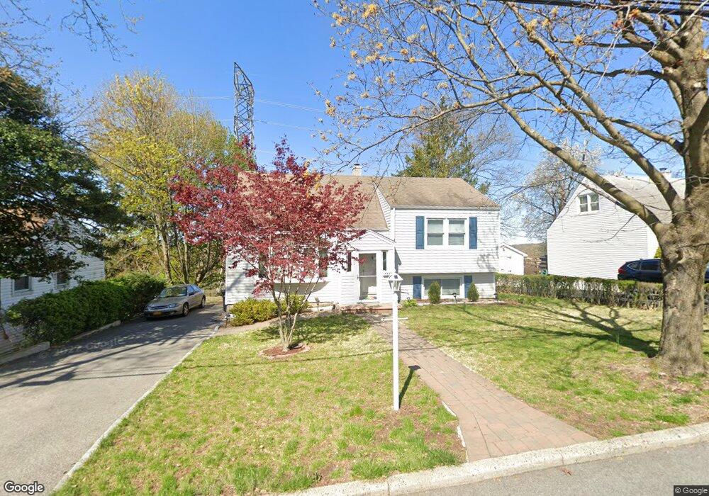 207 Remsen Rd, Yonkers, NY 10710 - photo 1