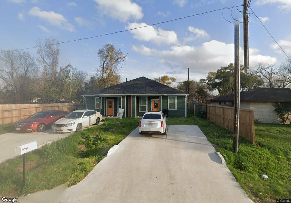 1035 Junell St, Houston, TX 77088 - photo 1