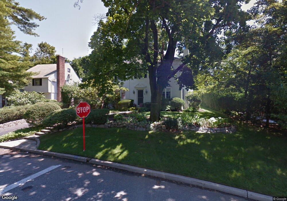 34 Norgate Rd, Manhasset, NY 11030 - photo 1