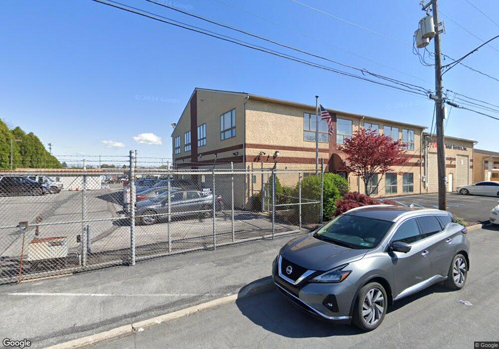 1421 E Pennsylvania St unit 2nd floor, Allentown, PA 18109 - photo 1