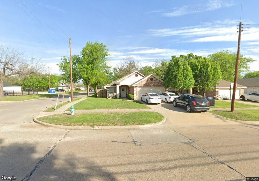 908 W Lampasas St, Ennis, TX 75119 - photo 1
