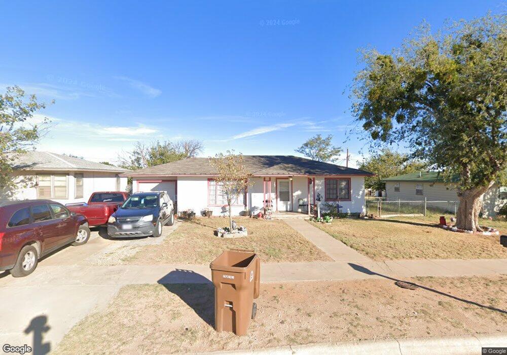 424 Ryon St, Big Spring, TX 79720 - photo 1