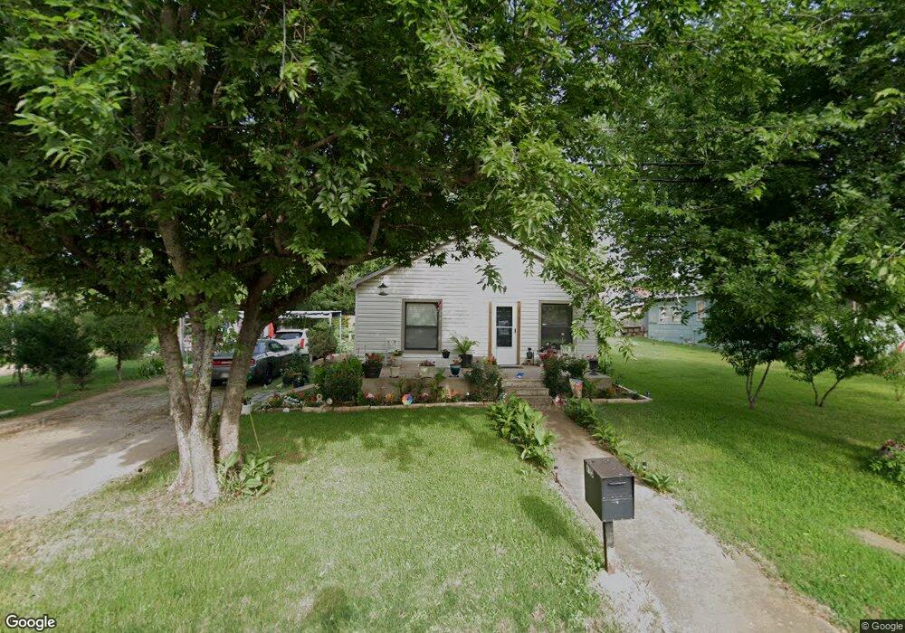 715 N Bush Ave, Denison, TX 75020 - photo 1