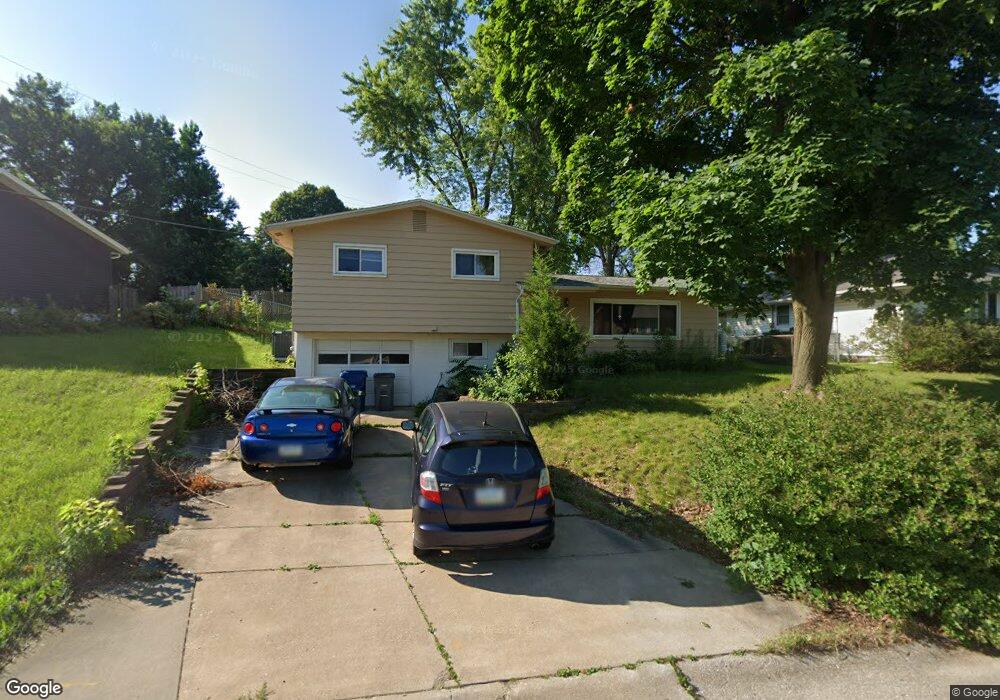 1301 Meadow Lane Dr, Bettendorf, IA 52722 - photo 1