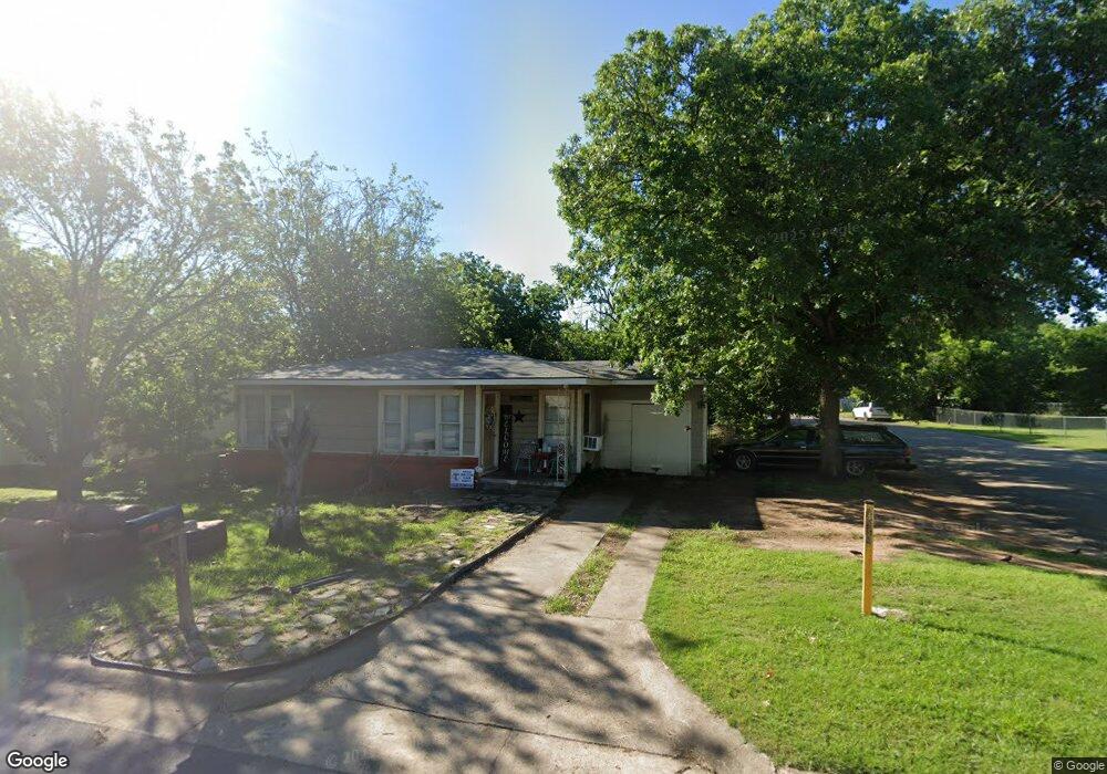 529 Euclid St, Cleburne, TX 76033 - photo 1