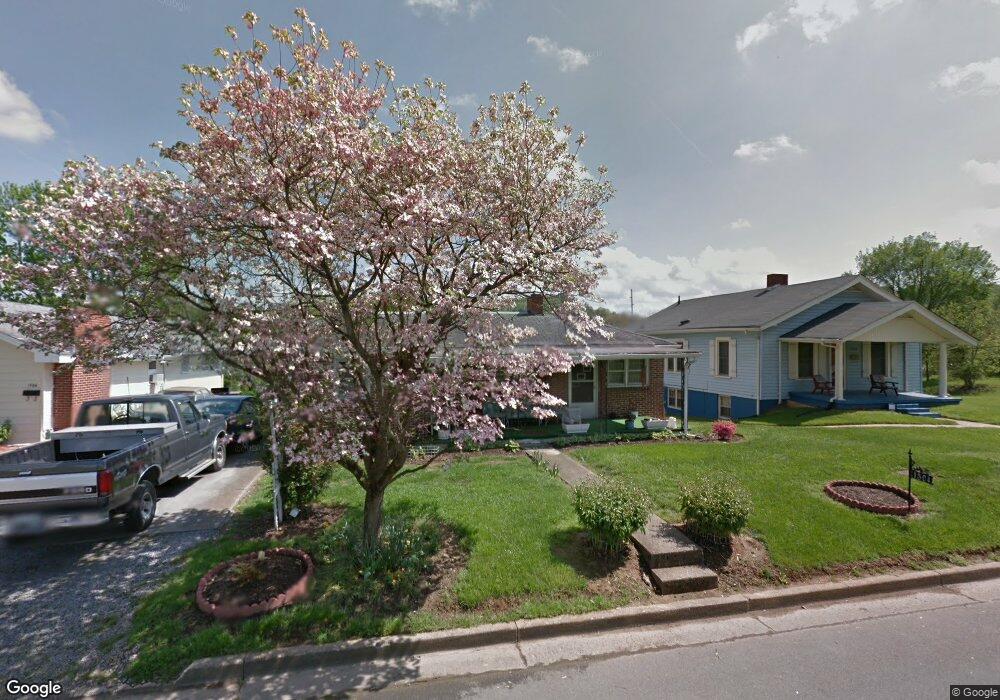 1504 E Myrtle Ave, Johnson City, TN 37601 - photo 1