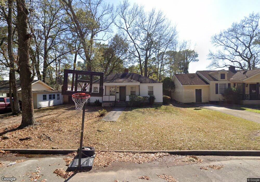 2413 E 39th St, Savannah, GA 31404 - photo 1