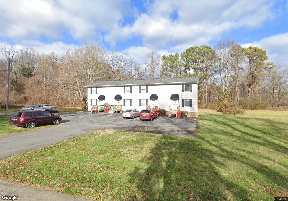 2311 Abbott Dr unit 3, Johnson City, TN 37601 - photo 1