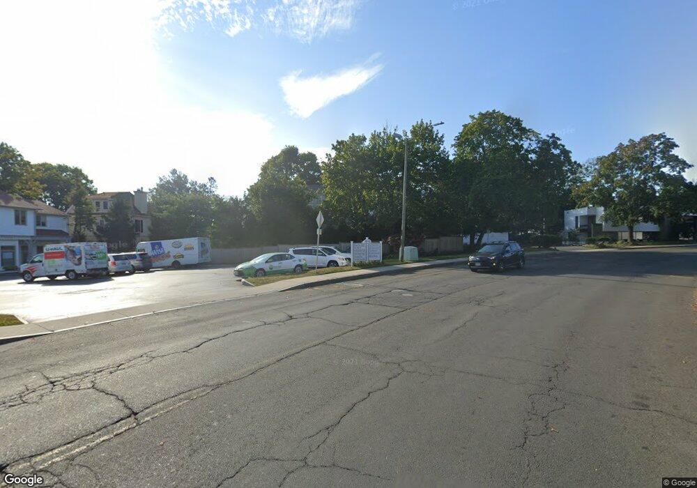 28 E Maple St, New Canaan, CT 06840 - photo 1