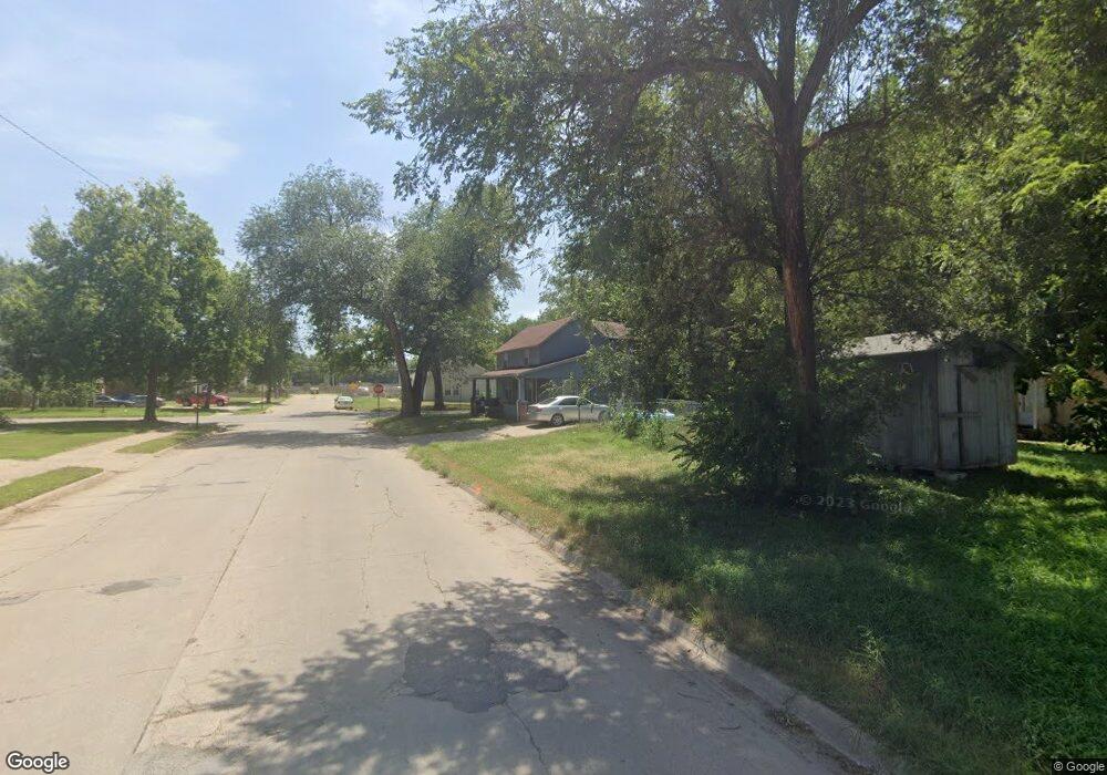 422 S 11th St, Manhattan, KS 66502 - photo 1