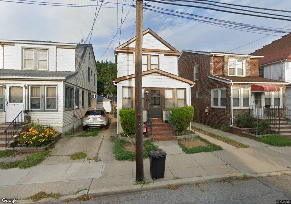 9238 246th St, Floral Park, NY 11001 - photo 1