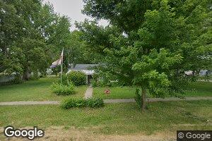 127 S Macon St, Moweaqua, IL 62550