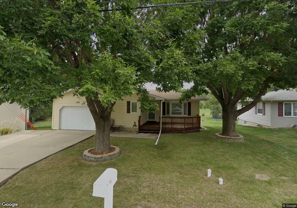 315 S Dewey St, Osceola, IA 50213 - photo 1