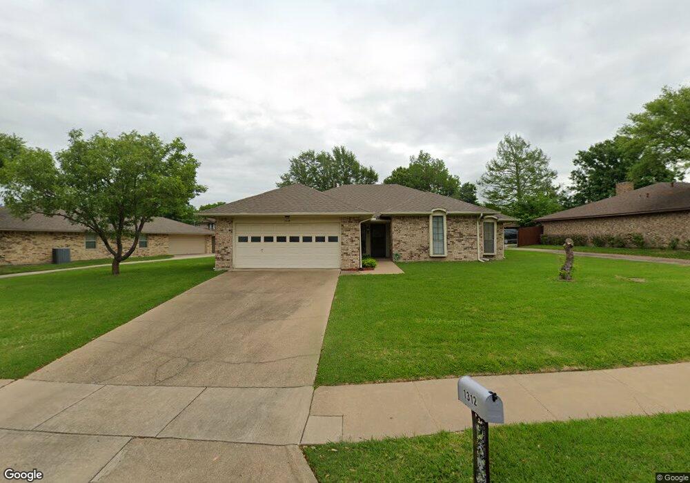 1312 Mount Vernon St, Ennis, TX 75119 - photo 1