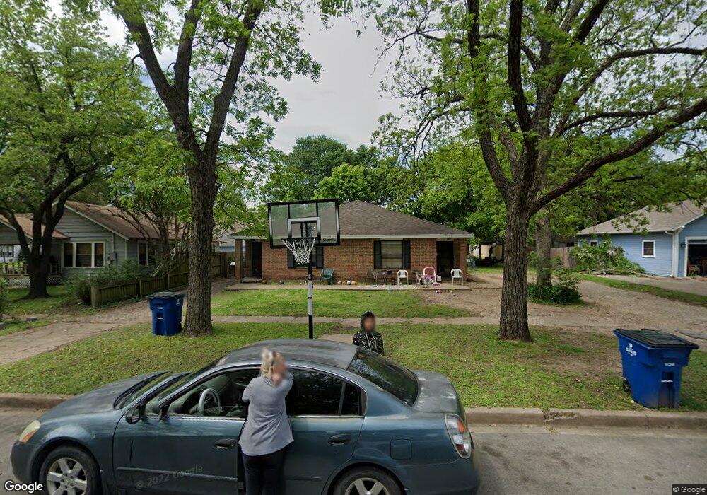 205 S Gaines St, Ennis, TX 75119 - photo 1