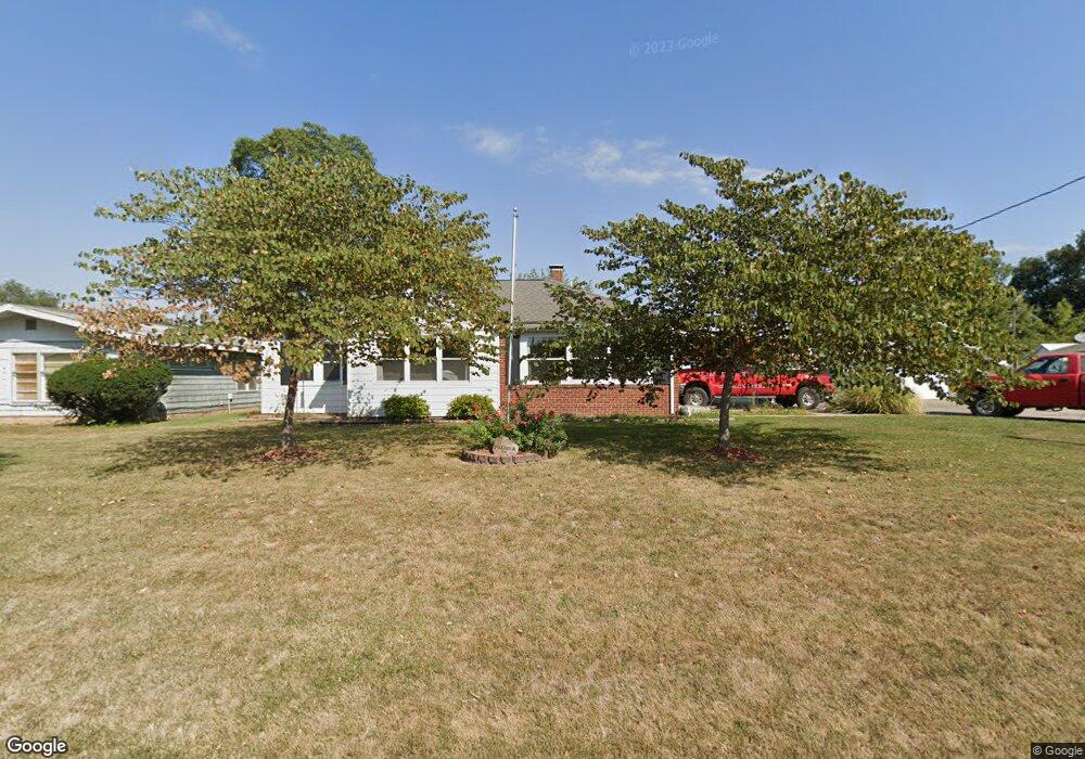 916 E Fayette Ave, Effingham, IL 62401 - photo 1