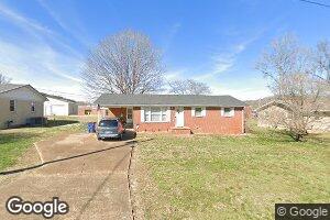 107 Parkway Dr, Waynesboro, TN 38485