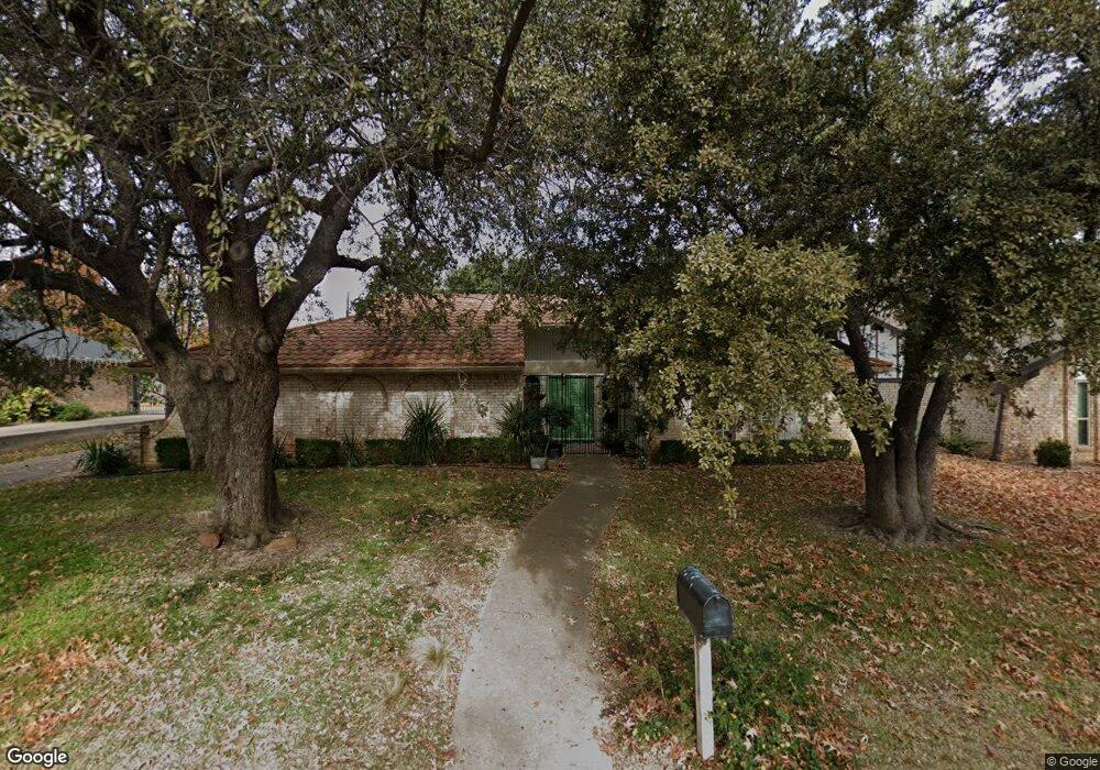 324 Circleview Dr N, Hurst, TX 76054 - photo 1