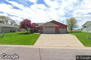 207 4th St, Nicollet, MN 56074
