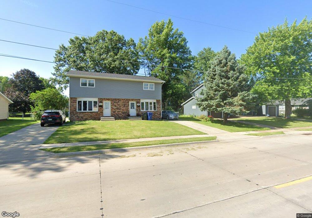 2239 W 46th St, Davenport, IA 52806 - photo 1