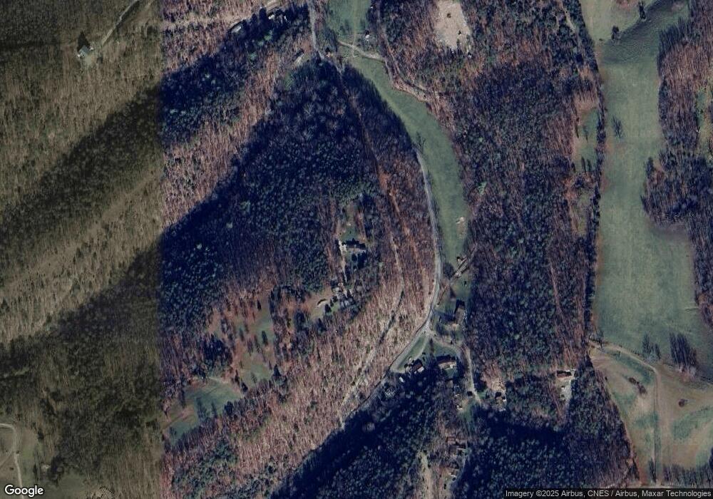 271 Lily Ln, Petersburg, WV 26847 - photo 1