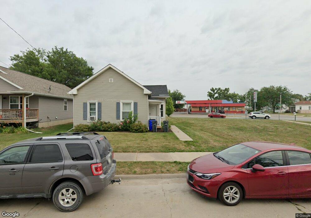 424 5th St NW, Cedar Rapids, IA 52405 - photo 1