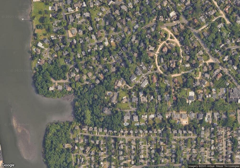 133 Summit Dr, Manhasset, NY 11030 - photo 1