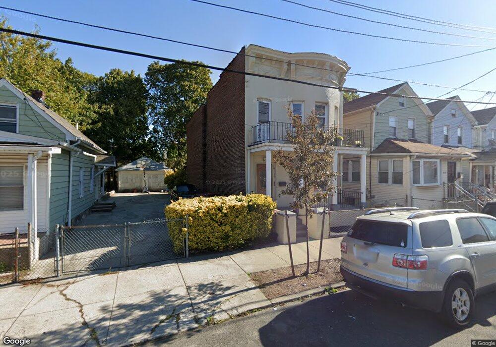 10315 170th St, Jamaica, NY 11433 - photo 1