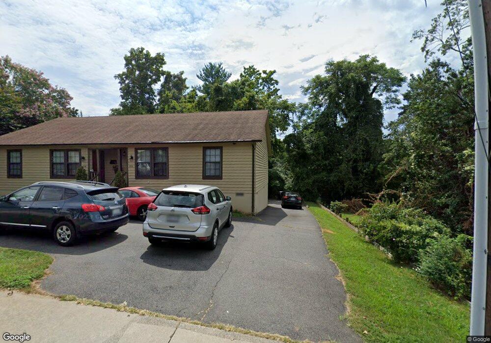 906 Calhoun St unit 908, Charlottesville, VA 22901 - photo 1