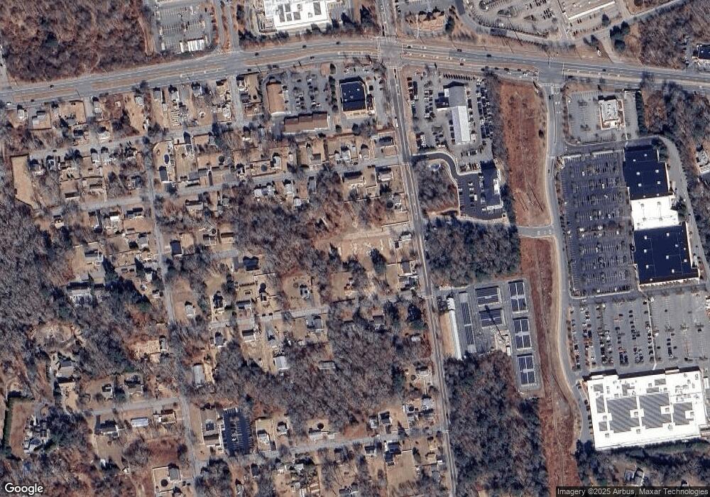 4 Fenton St, North Dartmouth, MA 02747 - photo 1