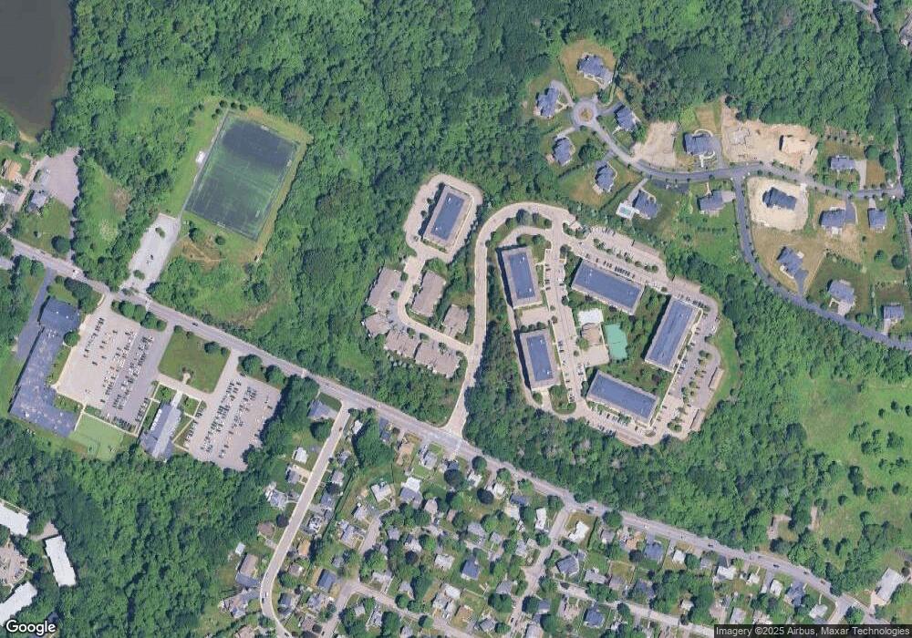 7-2 Bartlett Way unit 18, Waltham, MA 02452 - photo 1