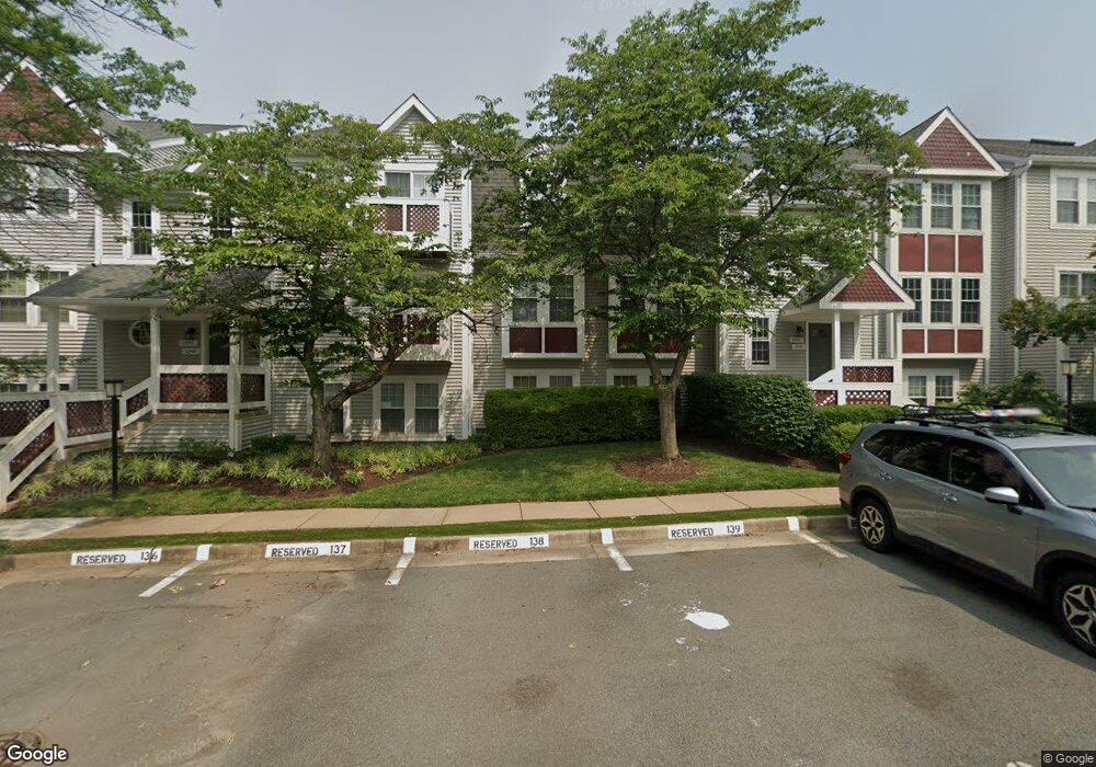 12947 Grays Pointe Rd unit C, Fairfax, VA 22033 - photo 1