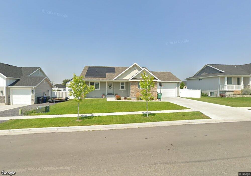 606 W 225 N unit 215, Hyrum, UT 84319 - photo 1