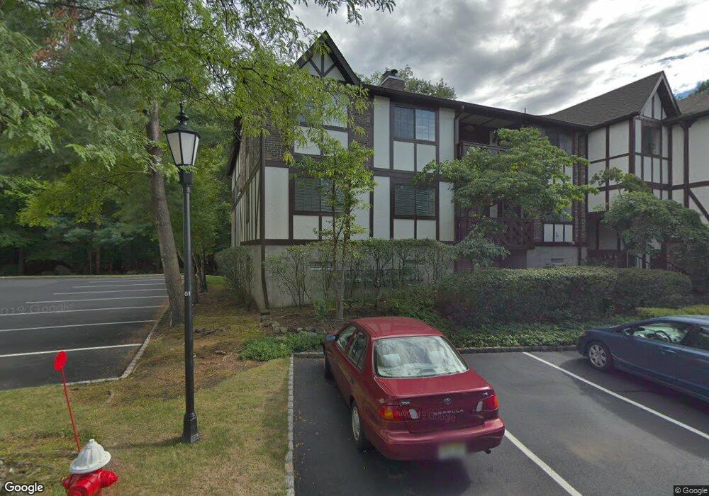 2406 Hemingway Ln, Mahwah, NJ 07430 - photo 1