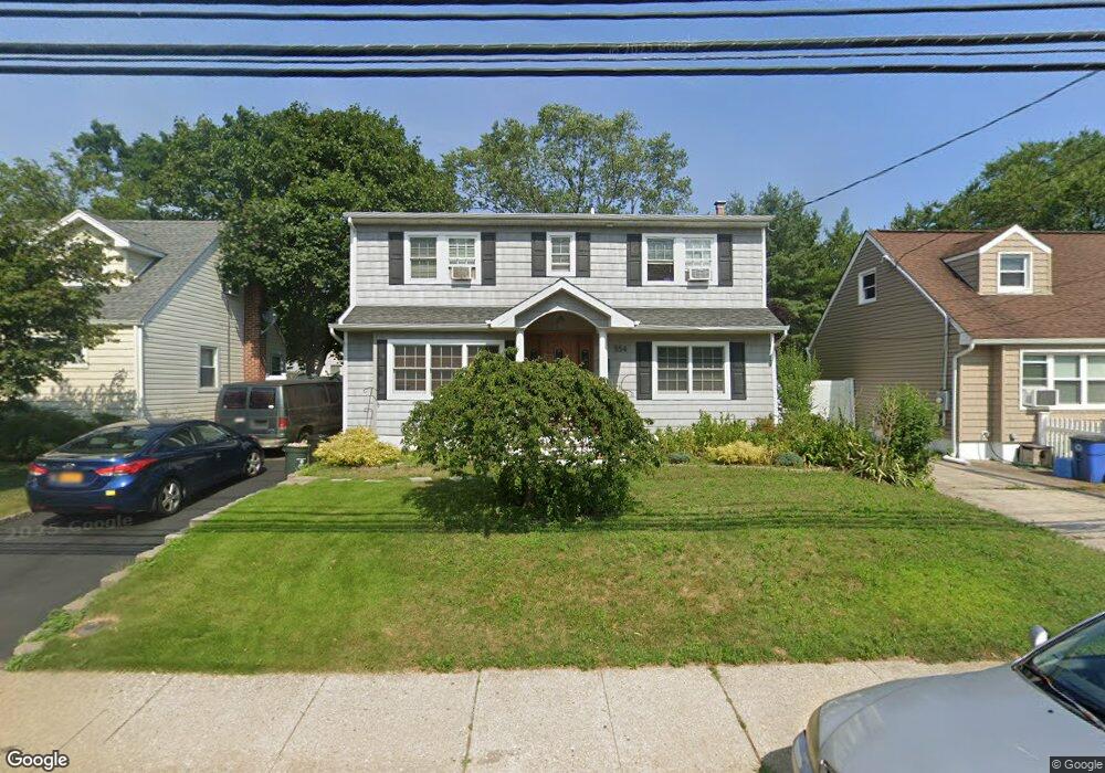 554 Meadowbrook Rd, Merrick, NY 11566 - photo 1