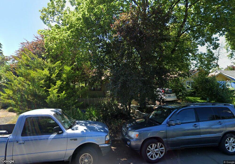 1064 Almaden St, Eugene, OR 97402 - photo 1