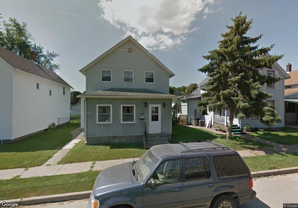 1843 W 7th St, Davenport, IA 52802 - photo 1