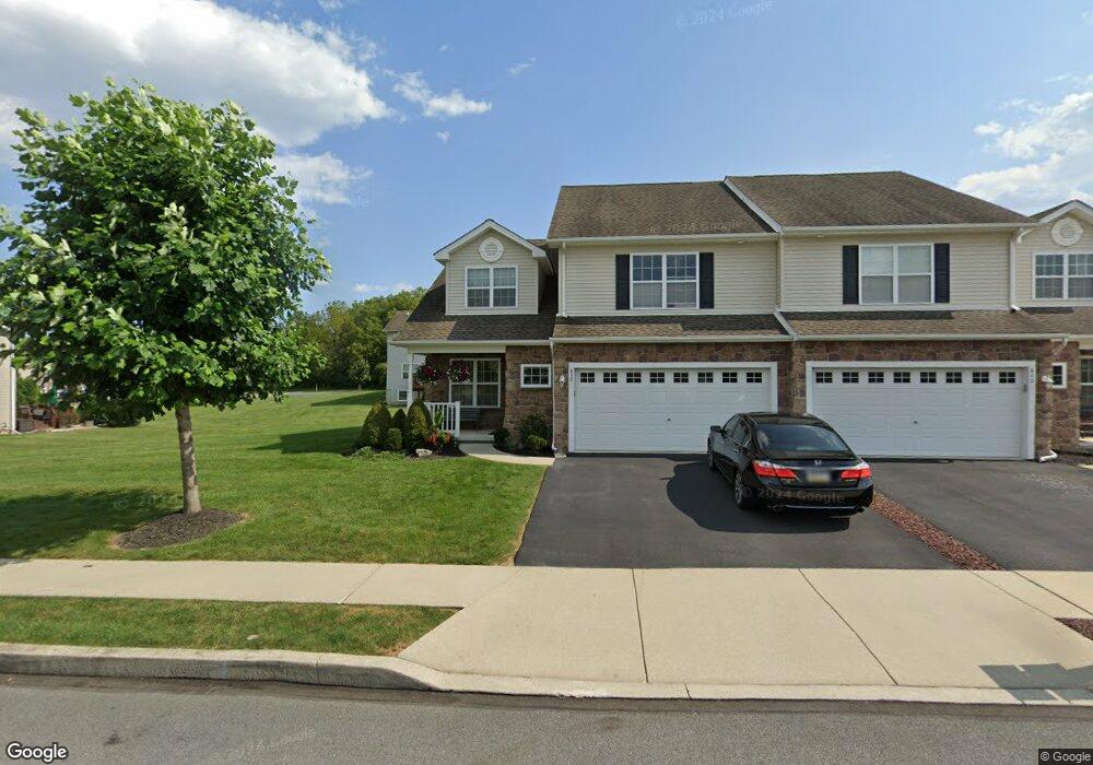 830 Fieldstone Trail unit 68, Easton, PA 18040 - photo 1