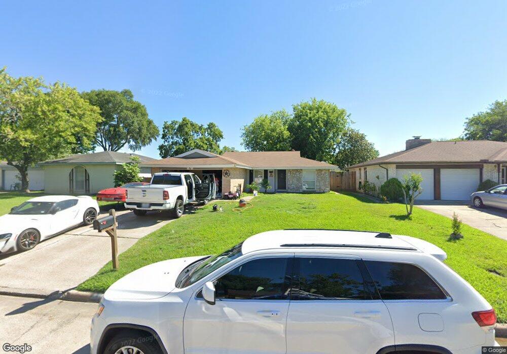 16611 Tibet Rd, Friendswood, TX 77546 - photo 1