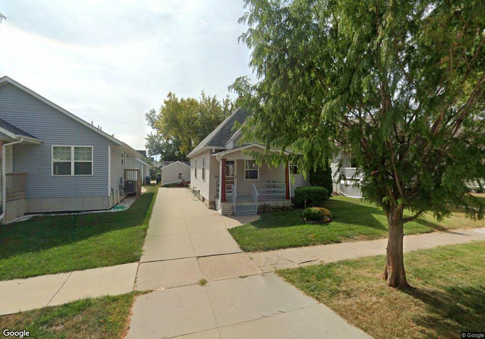 439 8th Ave SW, Cedar Rapids, IA 52404 - photo 1