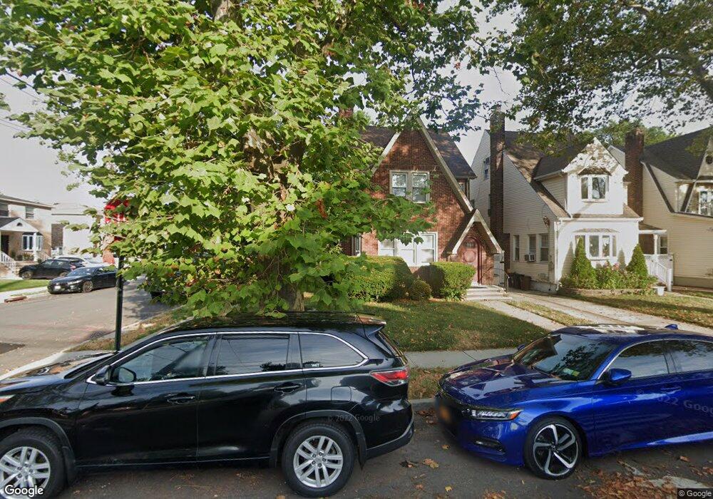 86-42 241st St unit First, Bellerose, NY 11426 - photo 1