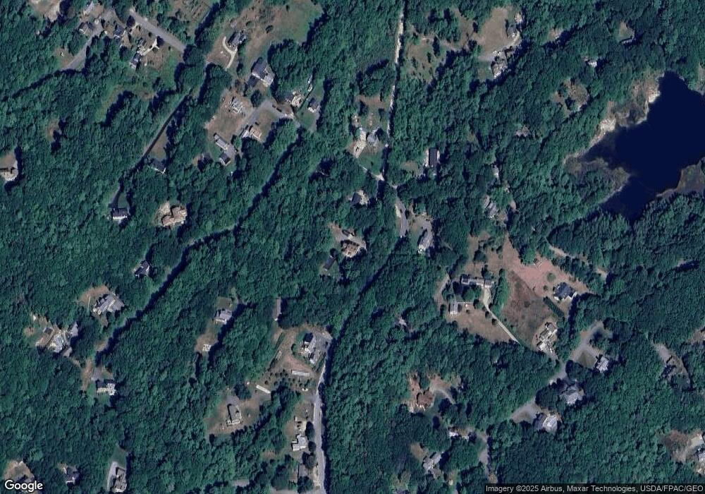 48 Pine St, Freeport, ME 04032 - photo 1