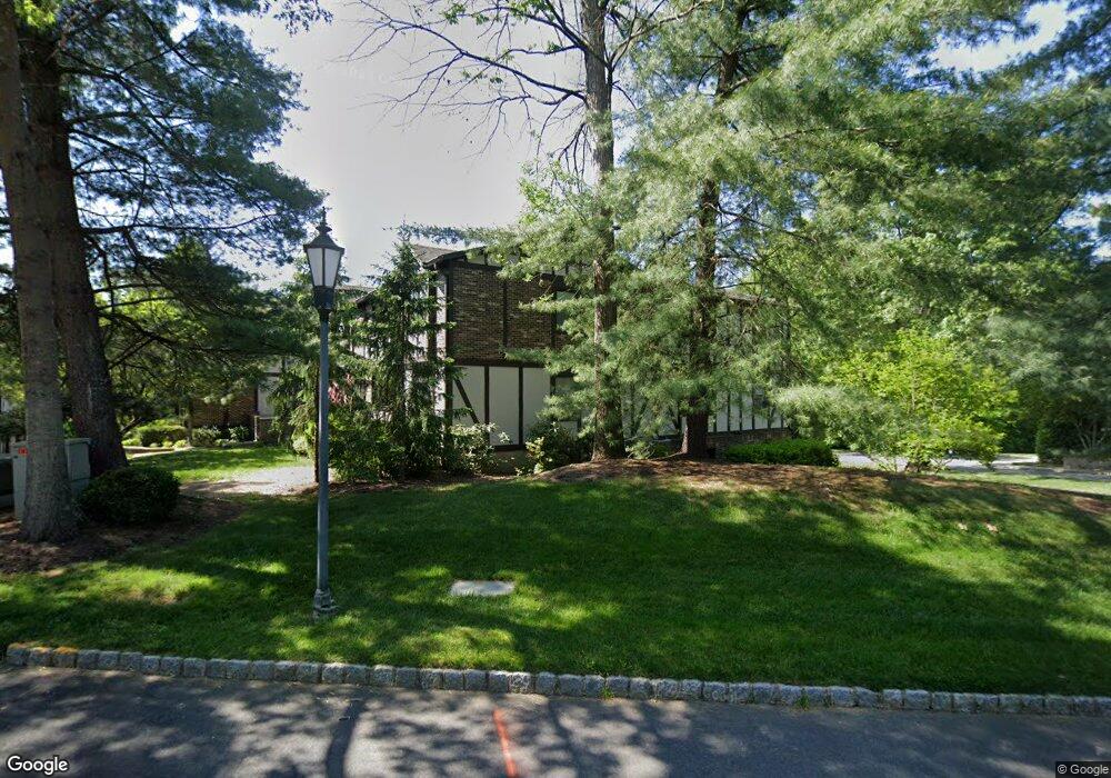 10G Heritage Dr, Chatham, NJ 07928 - photo 1