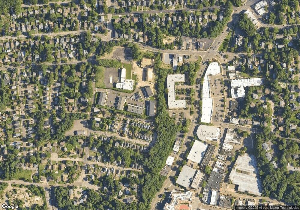 403 Breton Way unit C, Glen Cove, NY 11542 - photo 1